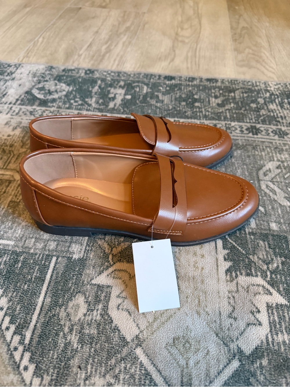 Kensie Women's Gitty Cognac Penny Loafers size 8.5